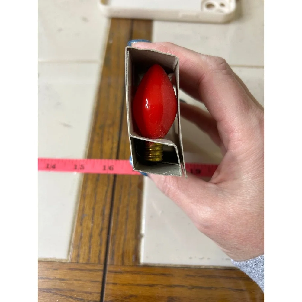 MerryBrite Four C7 Red Replacement Bulbs 120 Volts 5‎ Watts Indoor Outdoor
